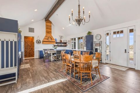 Tiny photo for 18385 SW Mount Adams Loop, Powell Butte, OR 97753 (MLS # 220214586)