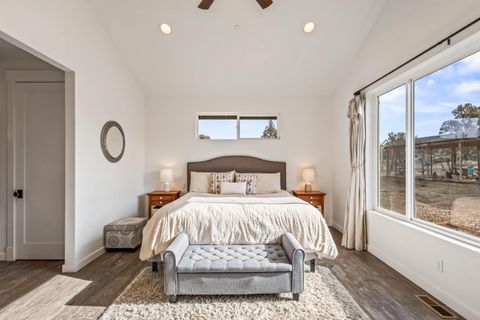 Tiny photo for 18385 SW Mount Adams Loop, Powell Butte, OR 97753 (MLS # 220214586)