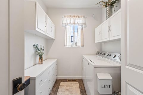 Tiny photo for 18385 SW Mount Adams Loop, Powell Butte, OR 97753 (MLS # 220214586)