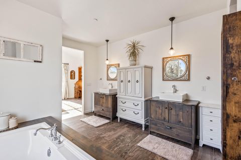 Tiny photo for 18385 SW Mount Adams Loop, Powell Butte, OR 97753 (MLS # 220214586)