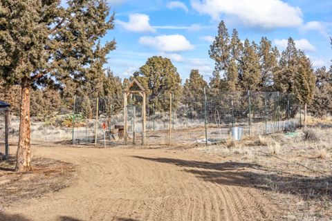 Tiny photo for 18385 SW Mount Adams Loop, Powell Butte, OR 97753 (MLS # 220214586)