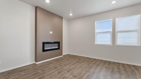 Tiny photo for 61187 Splendor Lane, Bend, OR 97702 (MLS # 220212870)
