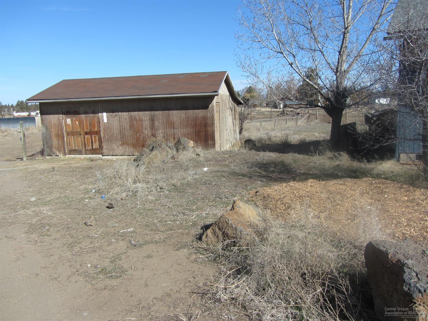 9 View Estate - Residential