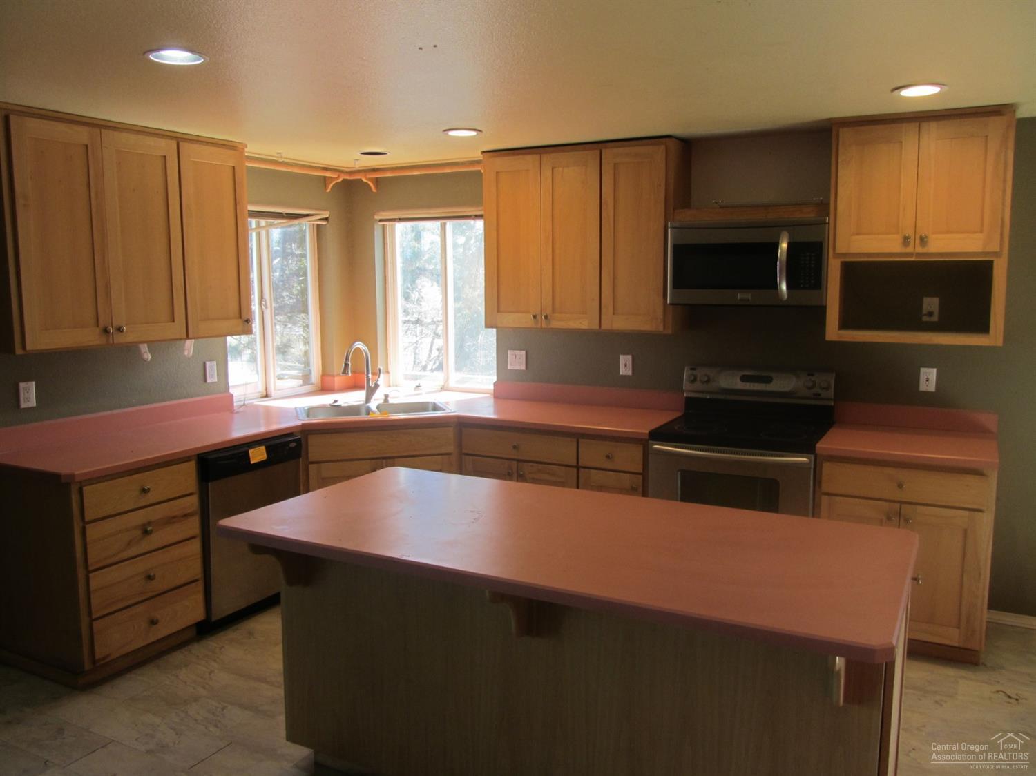 9 View Estate - Residential