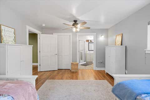Tiny photo for 1043 Thelma Way, Grants Pass, OR 97527 (MLS # 220223554)
