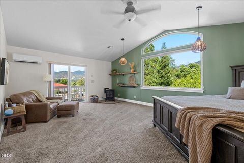 Tiny photo for 1043 Thelma Way, Grants Pass, OR 97527 (MLS # 220223554)