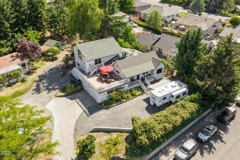 Tiny photo for 1043 Thelma Way, Grants Pass, OR 97527 (MLS # 220223554)