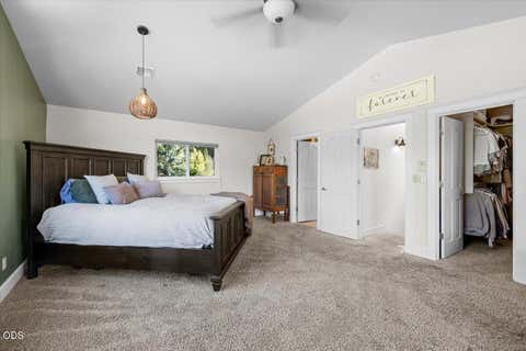 Tiny photo for 1043 Thelma Way, Grants Pass, OR 97527 (MLS # 220223554)