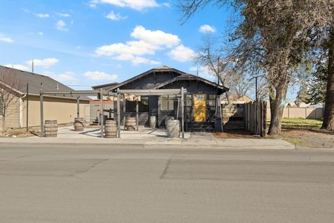 218 SW 4th Street Redmond OR 97756