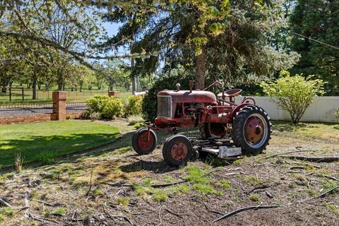 Tiny photo for 8959 John Day Drive, Gold Hill, OR 97525 (MLS # 220219449)