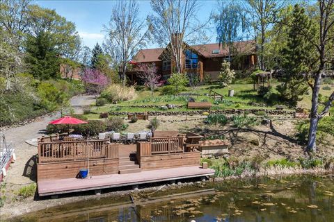 Tiny photo for 8959 John Day Drive, Gold Hill, OR 97525 (MLS # 220219449)