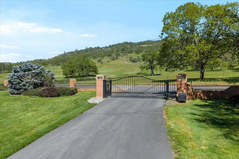 Tiny photo for 8959 John Day Drive, Gold Hill, OR 97525 (MLS # 220219449)