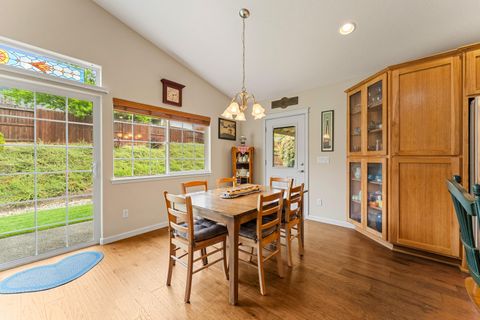 Tiny photo for 2317 SE Overland Drive, Grants Pass, OR 97527 (MLS # 220220224)