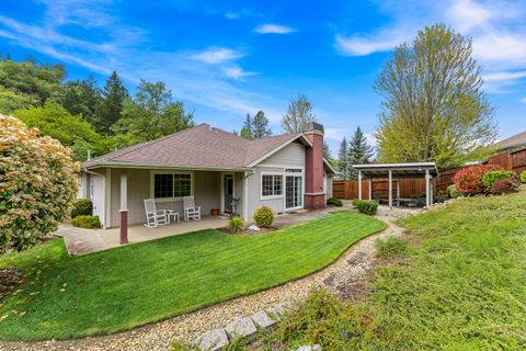 Tiny photo for 2317 SE Overland Drive, Grants Pass, OR 97527 (MLS # 220220224)