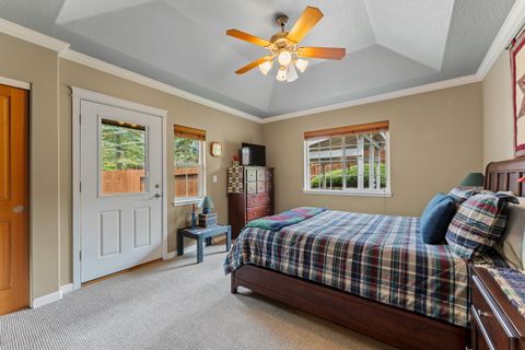 Tiny photo for 2317 SE Overland Drive, Grants Pass, OR 97527 (MLS # 220220224)