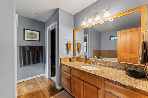 Tiny photo for 2317 SE Overland Drive, Grants Pass, OR 97527 (MLS # 220220224)