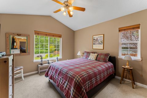 Tiny photo for 2317 SE Overland Drive, Grants Pass, OR 97527 (MLS # 220220224)