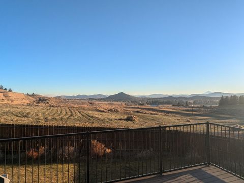 Tiny photo for 5122 Aster Lane, Klamath Falls, OR 97601 (MLS # 220212884)