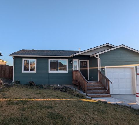 Photo of 5122 Aster Lane, Klamath Falls, OR 97601 (MLS # 220212884)