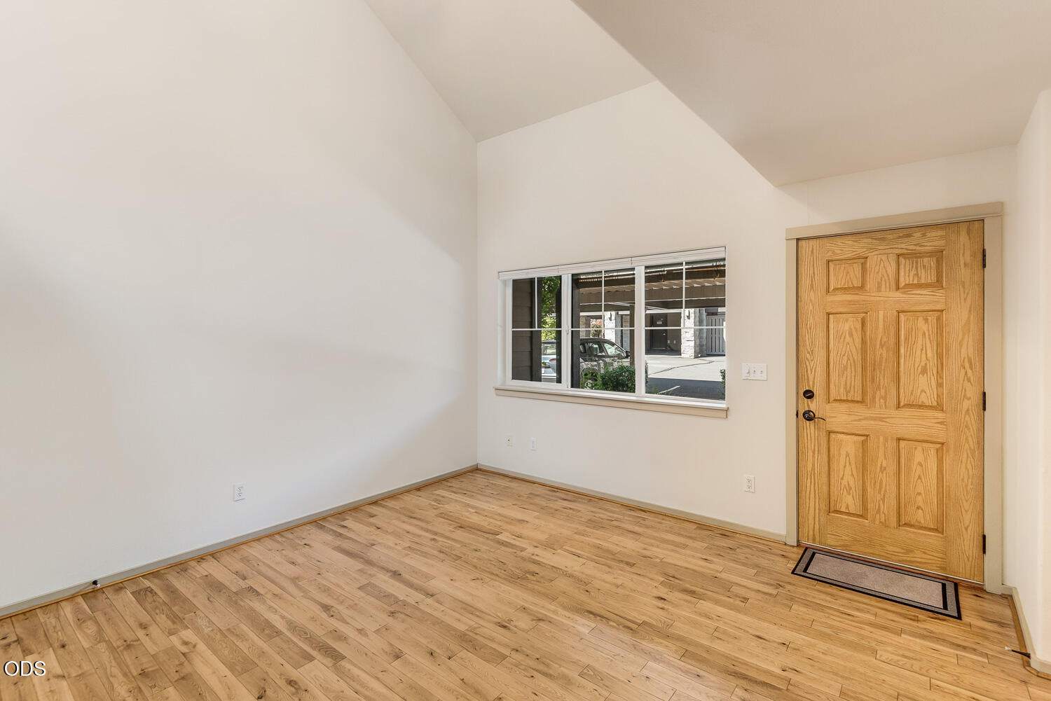 1933 NW Monterey Pines UNIT 4