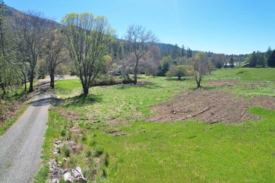 7255 Upper Applegate Road