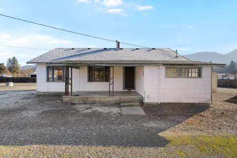Tiny photo for 175 Rogue River Highway, Gold Hill, OR 97525 (MLS # 220219584)