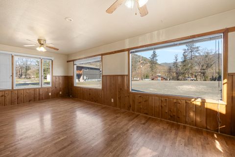 Tiny photo for 175 Rogue River Highway, Gold Hill, OR 97525 (MLS # 220219584)