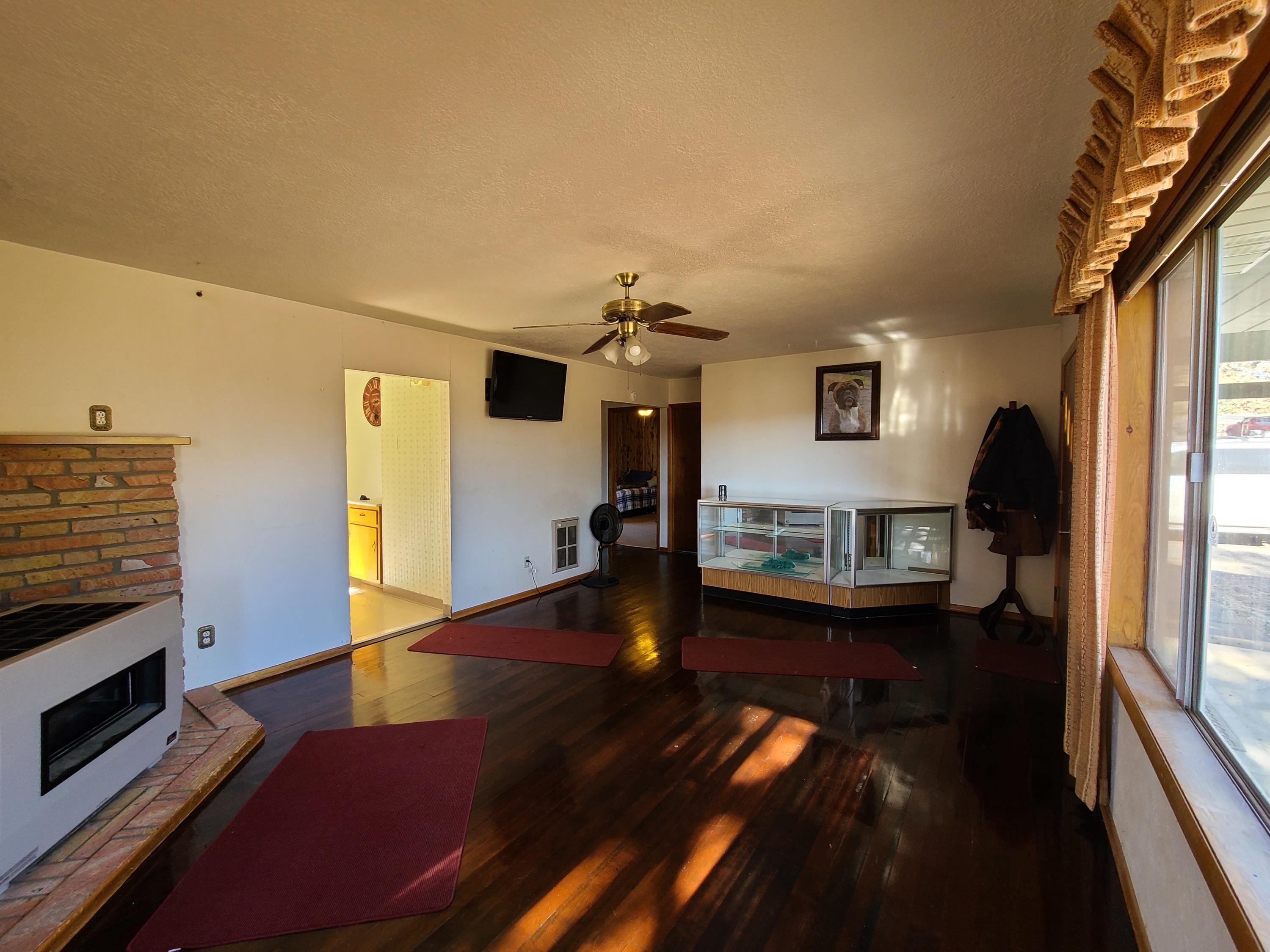 Idleway Acres - Residential