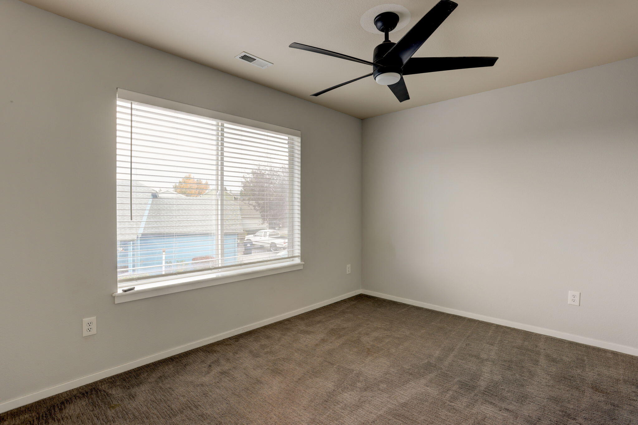 Terrango Glen - Residential