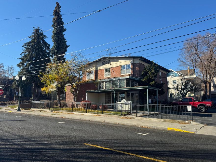 Prime professional office space available in downtown Klamath Falls at 303 Pine St. This property includes four suites with two offices each, plus an additional single-office suite, offering flexibility for a variety of business types. The building features a shared conference room and two kitchenettes, providing practical amenities for daily operations.

The owner prefers to lease the building as a whole but is open to renting individual suites or offices. This is a well-located, convenient option for businesses looking for quality professional space in the downtown area.