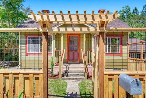 Tiny photo for 75 Dewey Street, Ashland, OR 97520 (MLS # 220223449)