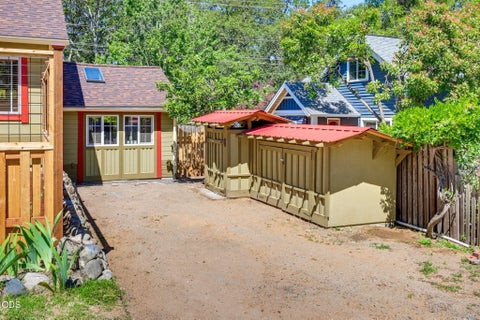 Tiny photo for 75 Dewey Street, Ashland, OR 97520 (MLS # 220223449)