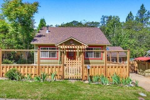 Tiny photo for 75 Dewey Street, Ashland, OR 97520 (MLS # 220223449)