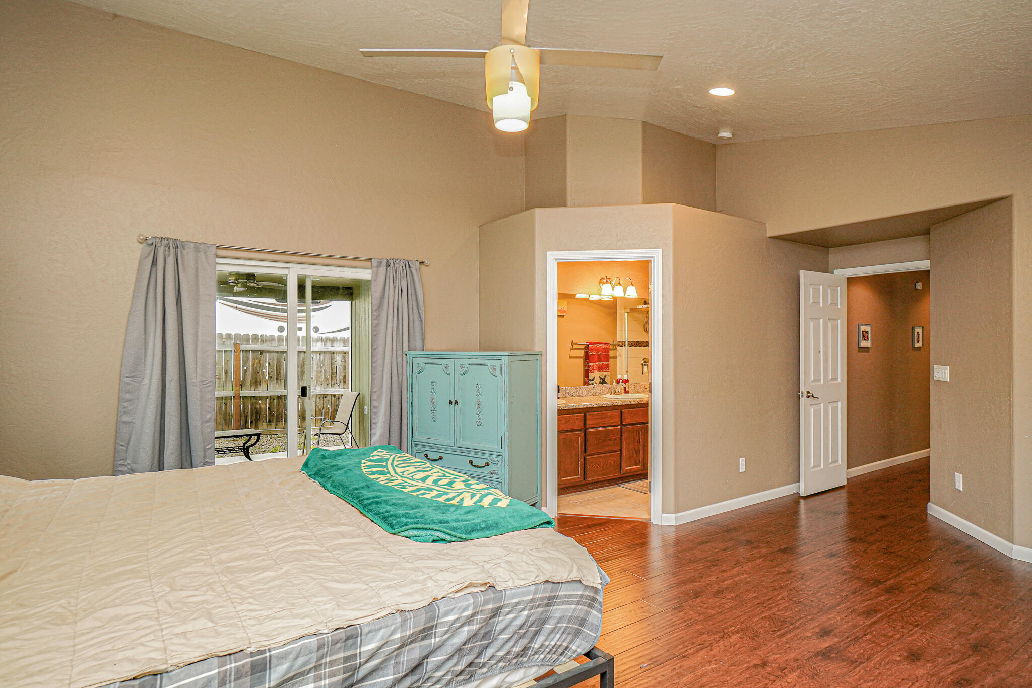 Lone Redwood Grove - Residential