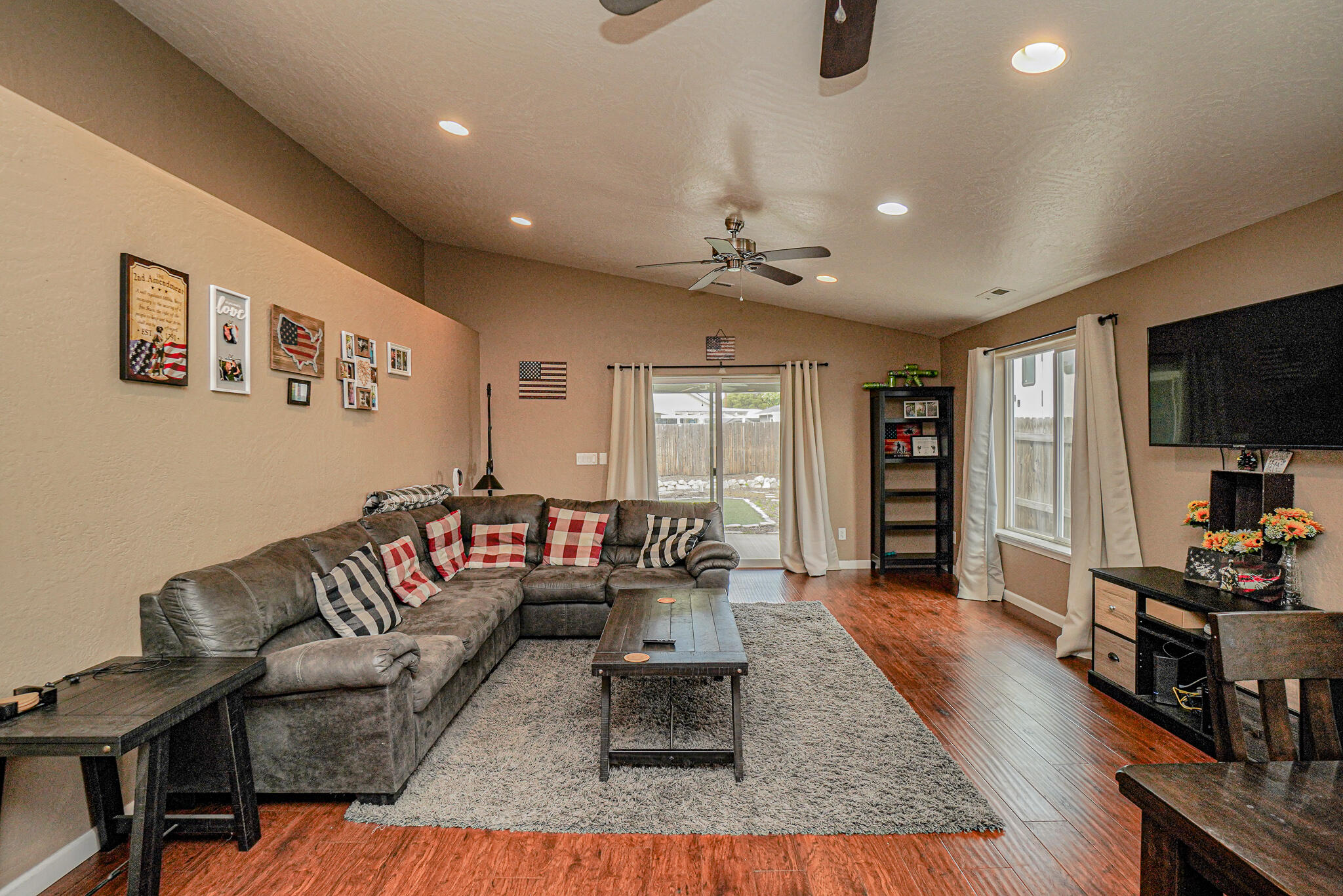 Lone Redwood Grove - Residential