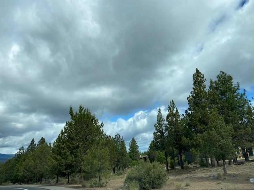 Beautiful level building .62 acre building site in a very desirable cul de sac location, surrounded by elegant custom homes in the carefully planned Awbrey Butte neighborhood. Situated close to downtown Bend, schools, colleges, parks, and every kind of outdoor recreation imaginable. Enjoy the Central Oregon lifestyle from this quiet, convenient and peaceful location. The seller is willing to include proposed plans for a single level 3181 sf home with a 1500+ sf garage at no cost to a buyer.