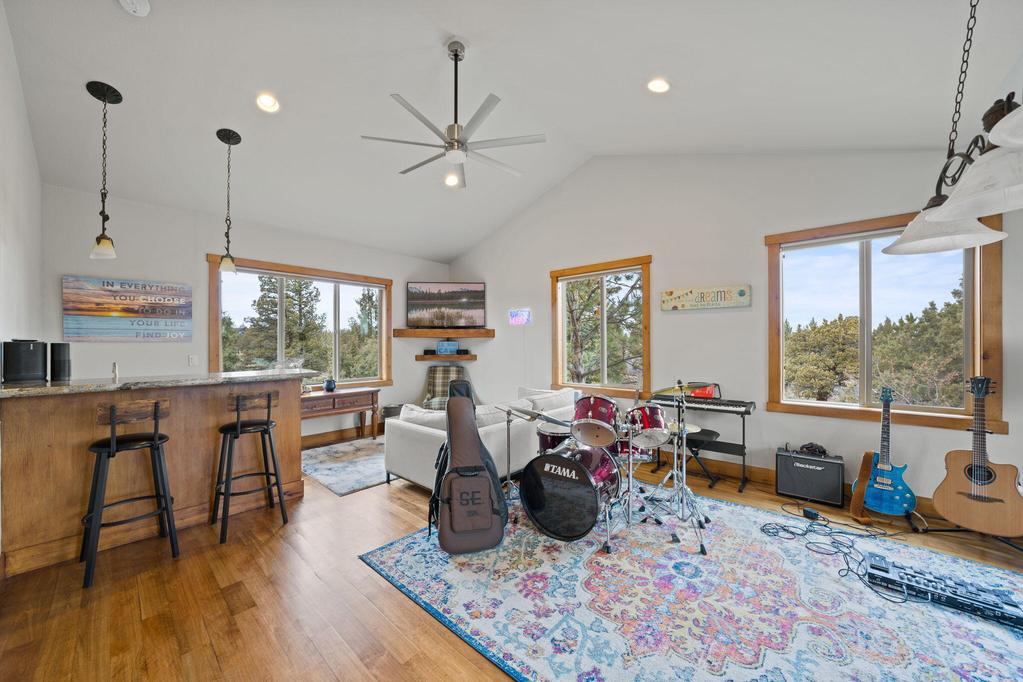 Crestridge Estate - Residential