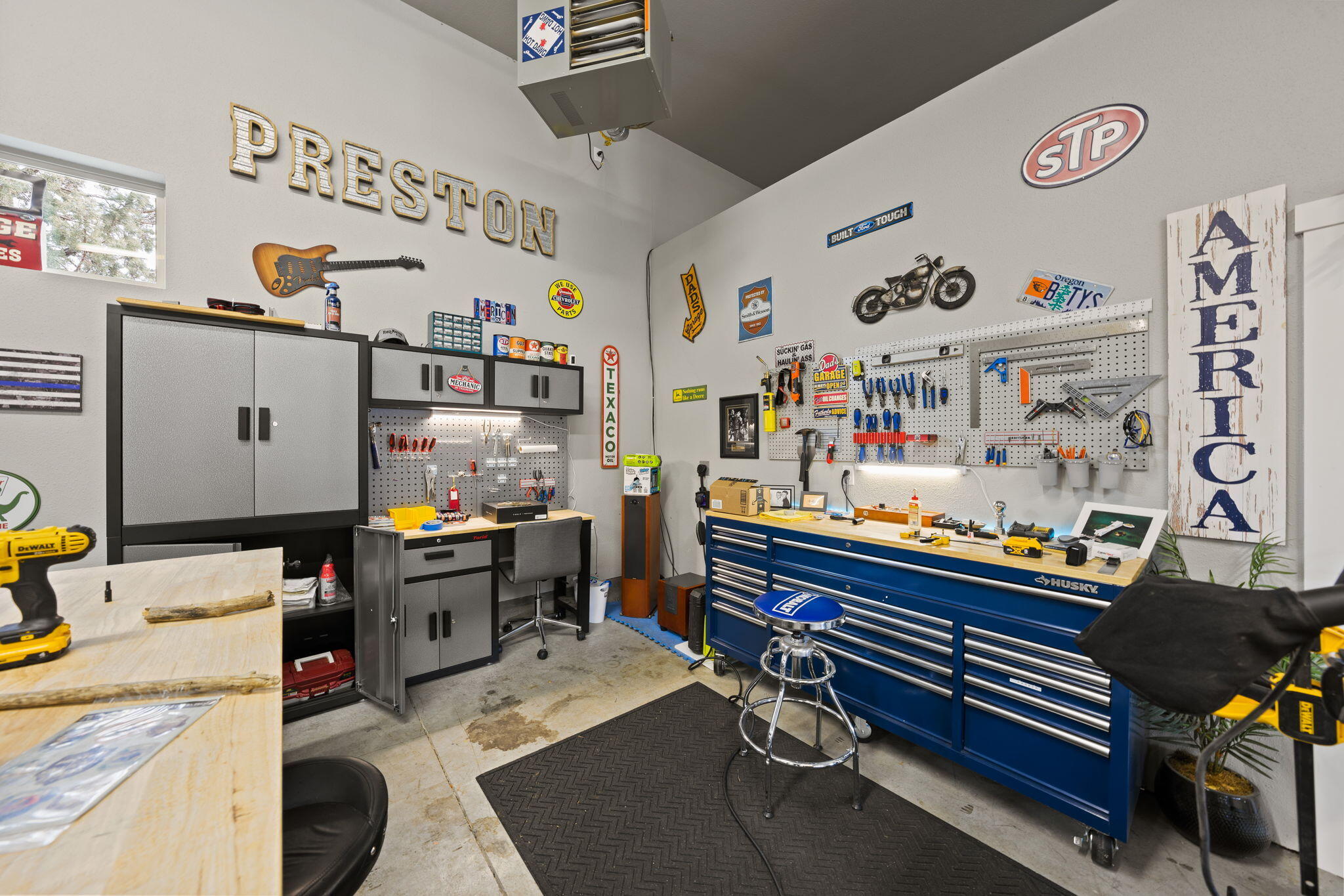 Crestridge Estate - Residential