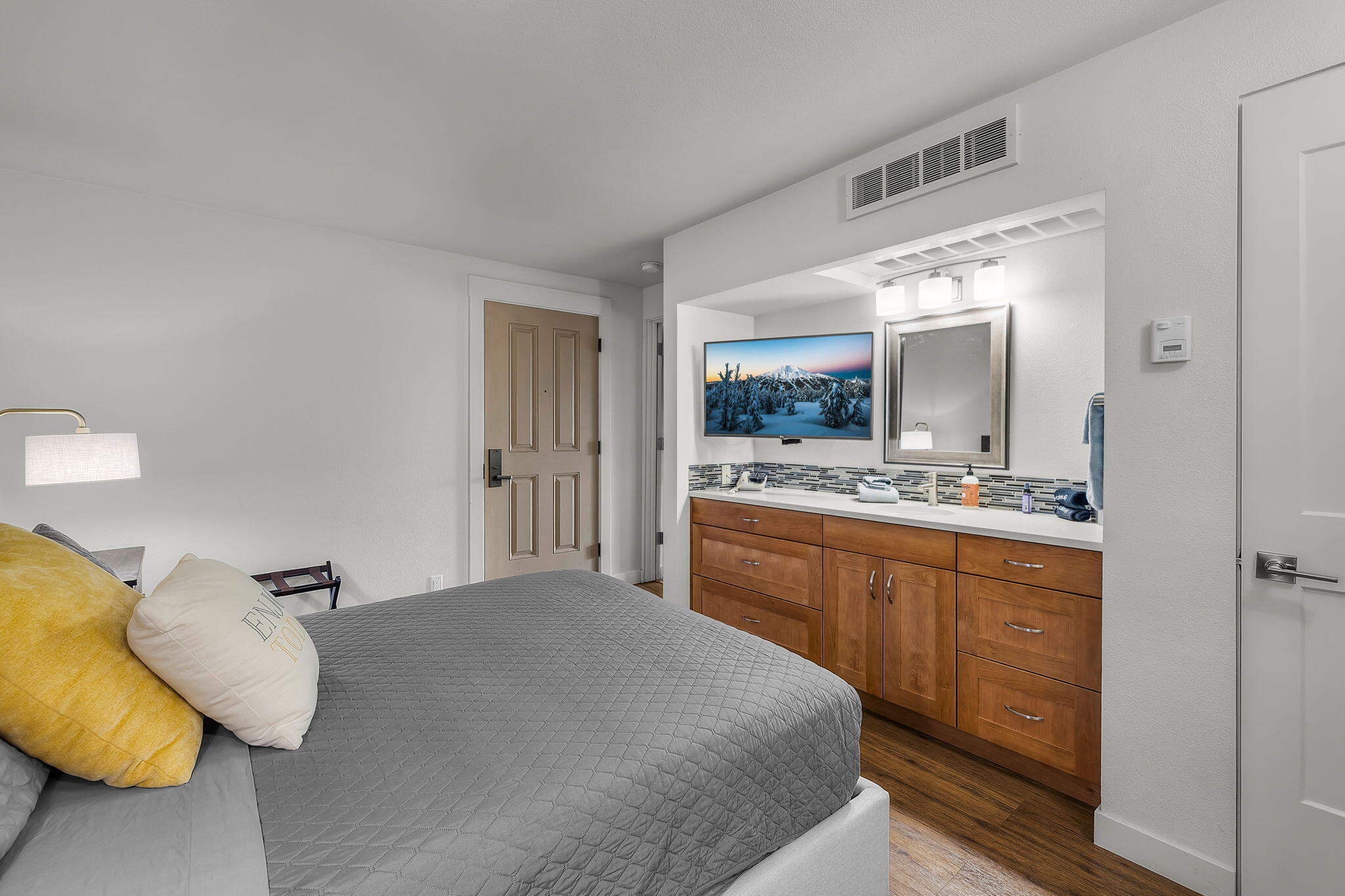 Inn Of The 7th - Residential