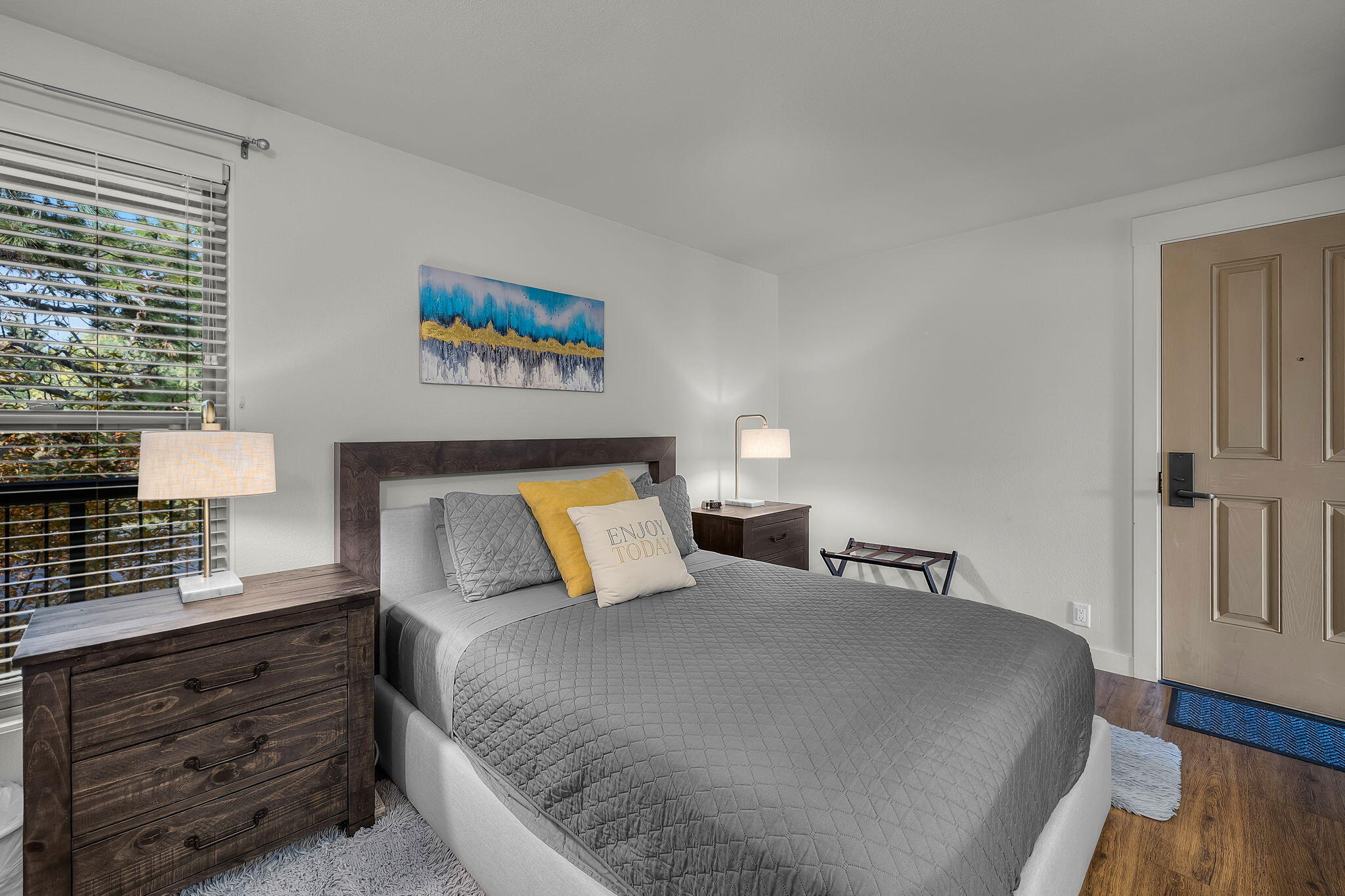 Inn Of The 7th - Residential