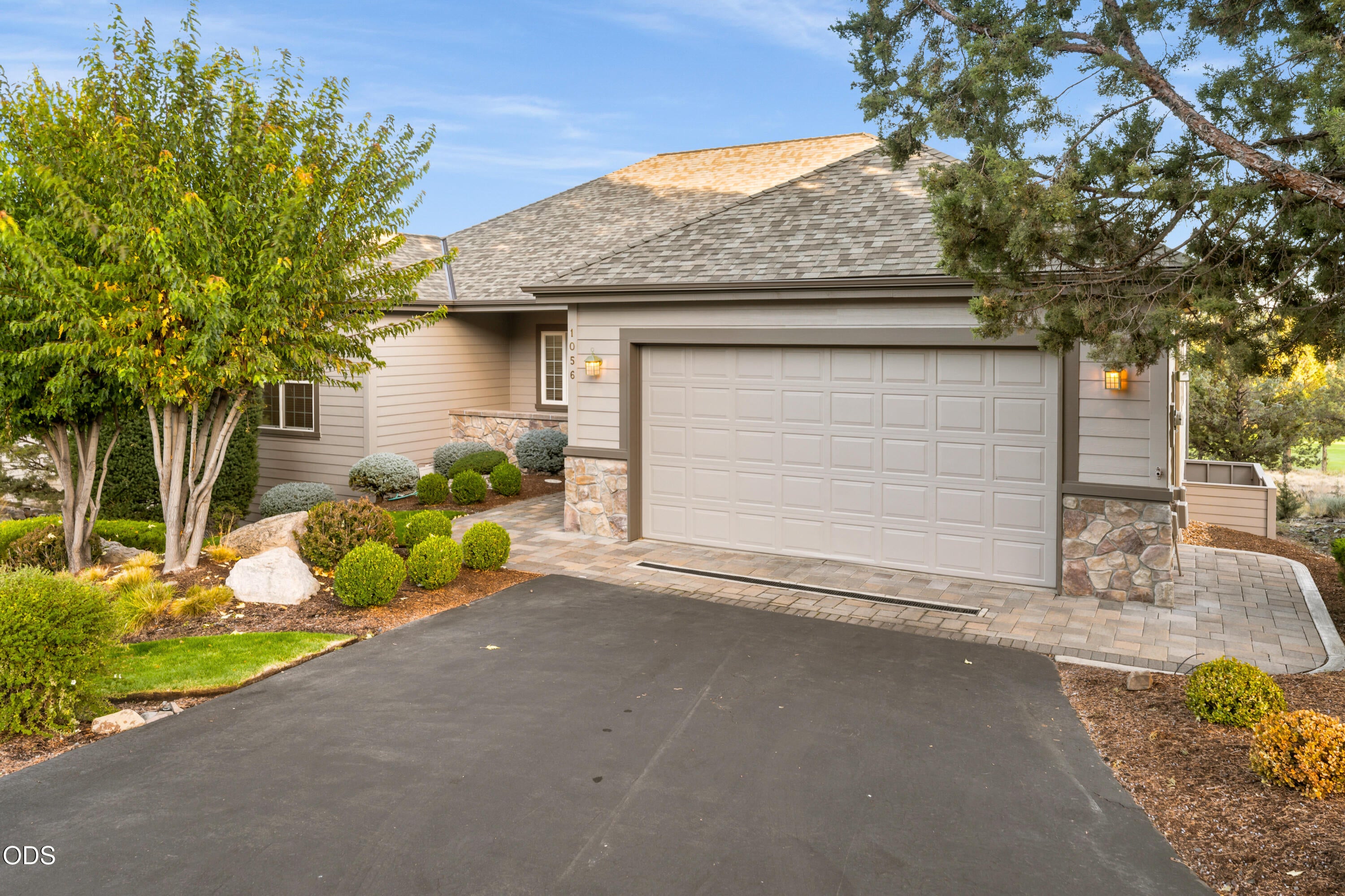 1056 Niagara Falls Drive