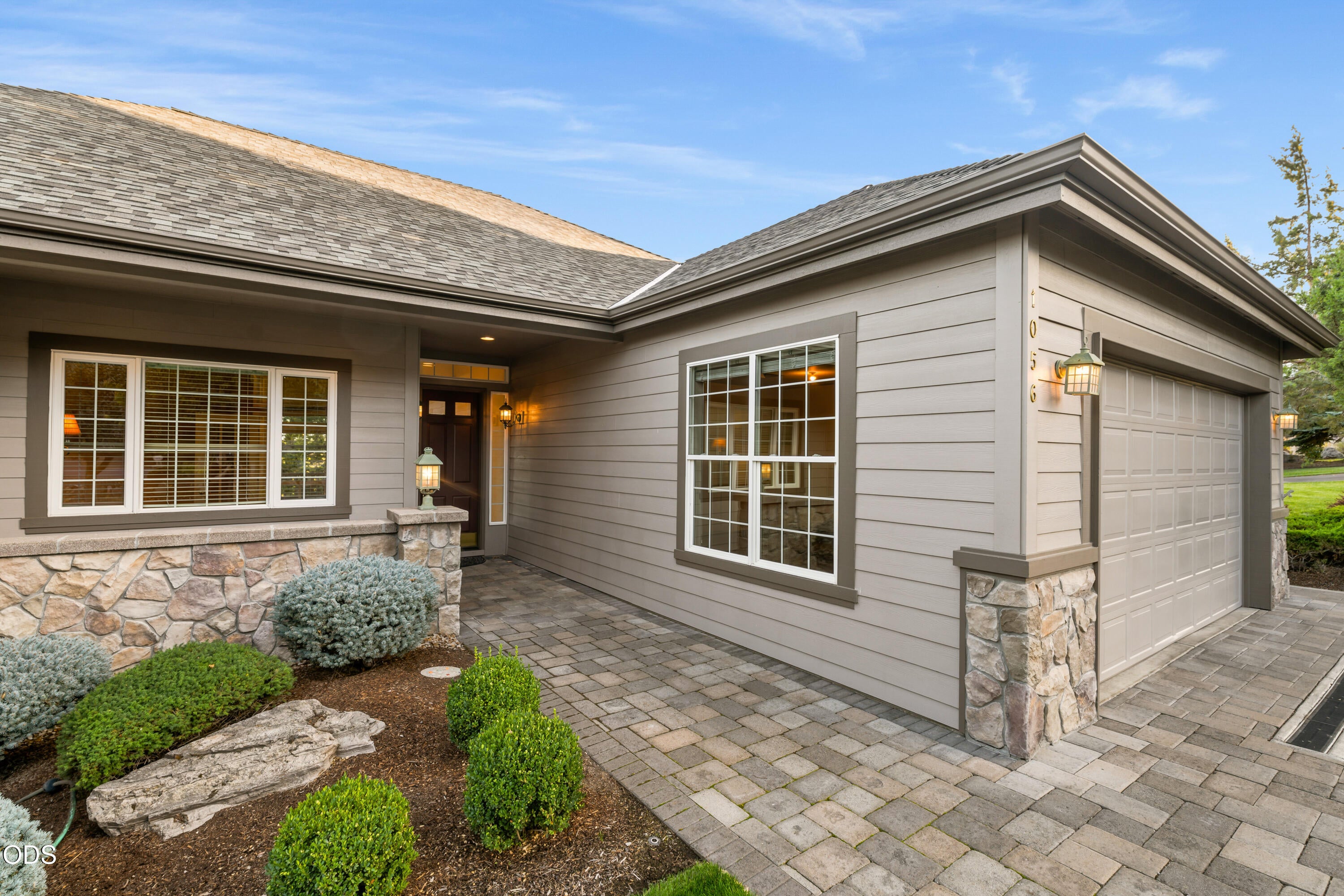 1056 Niagara Falls Drive