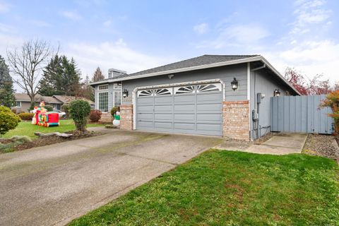 Tiny photo for 2754 Juanita Avenue, Medford, OR 97504 (MLS # 220212967)