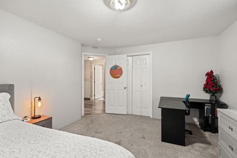 Tiny photo for 2754 Juanita Avenue, Medford, OR 97504 (MLS # 220212967)