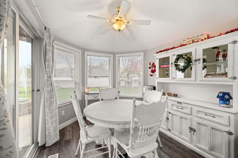 Tiny photo for 2754 Juanita Avenue, Medford, OR 97504 (MLS # 220212967)