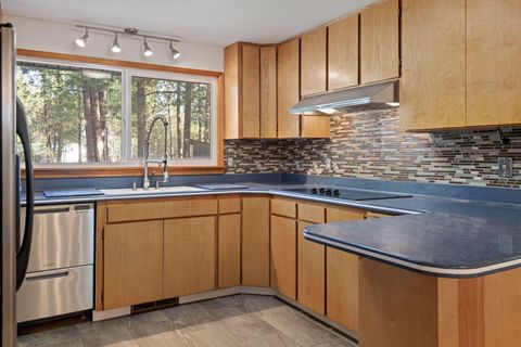 Tiny photo for 153469 Hackamore Lane, La Pine, OR 97739 (MLS # 220217478)