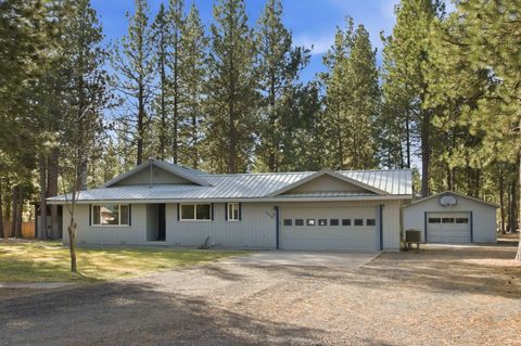 Tiny photo for 153469 Hackamore Lane, La Pine, OR 97739 (MLS # 220217478)