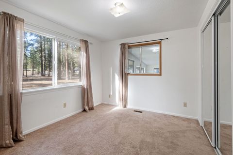 Tiny photo for 153469 Hackamore Lane, La Pine, OR 97739 (MLS # 220217478)