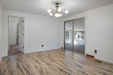 Tiny photo for 153469 Hackamore Lane, La Pine, OR 97739 (MLS # 220217478)