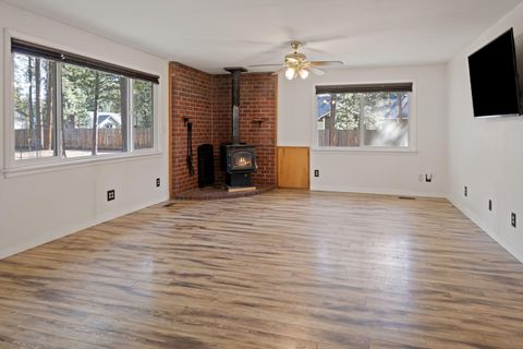 Tiny photo for 153469 Hackamore Lane, La Pine, OR 97739 (MLS # 220217478)